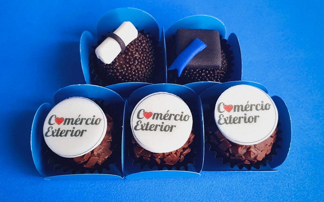 Brigadeiros Decorados – Formatura Comércio Exterior