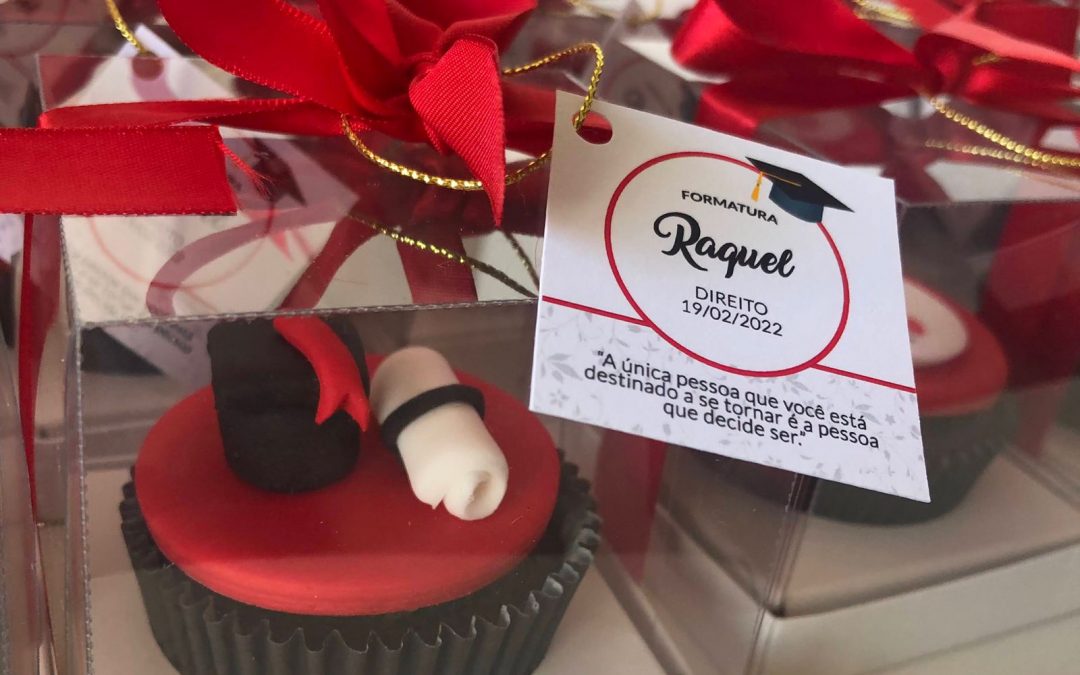 Cupcake para Lembrança c/ Tag Personalizada – Formatura Direito