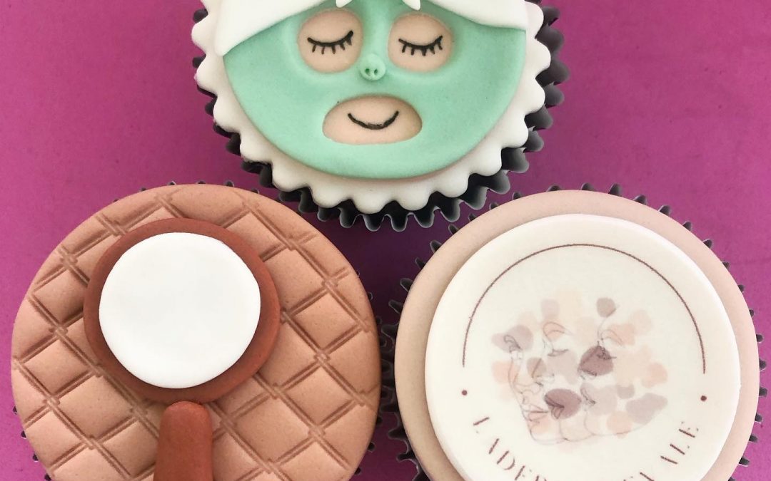 Cupcakes Personalizados para Laderm Feevale – Tema Corporativo